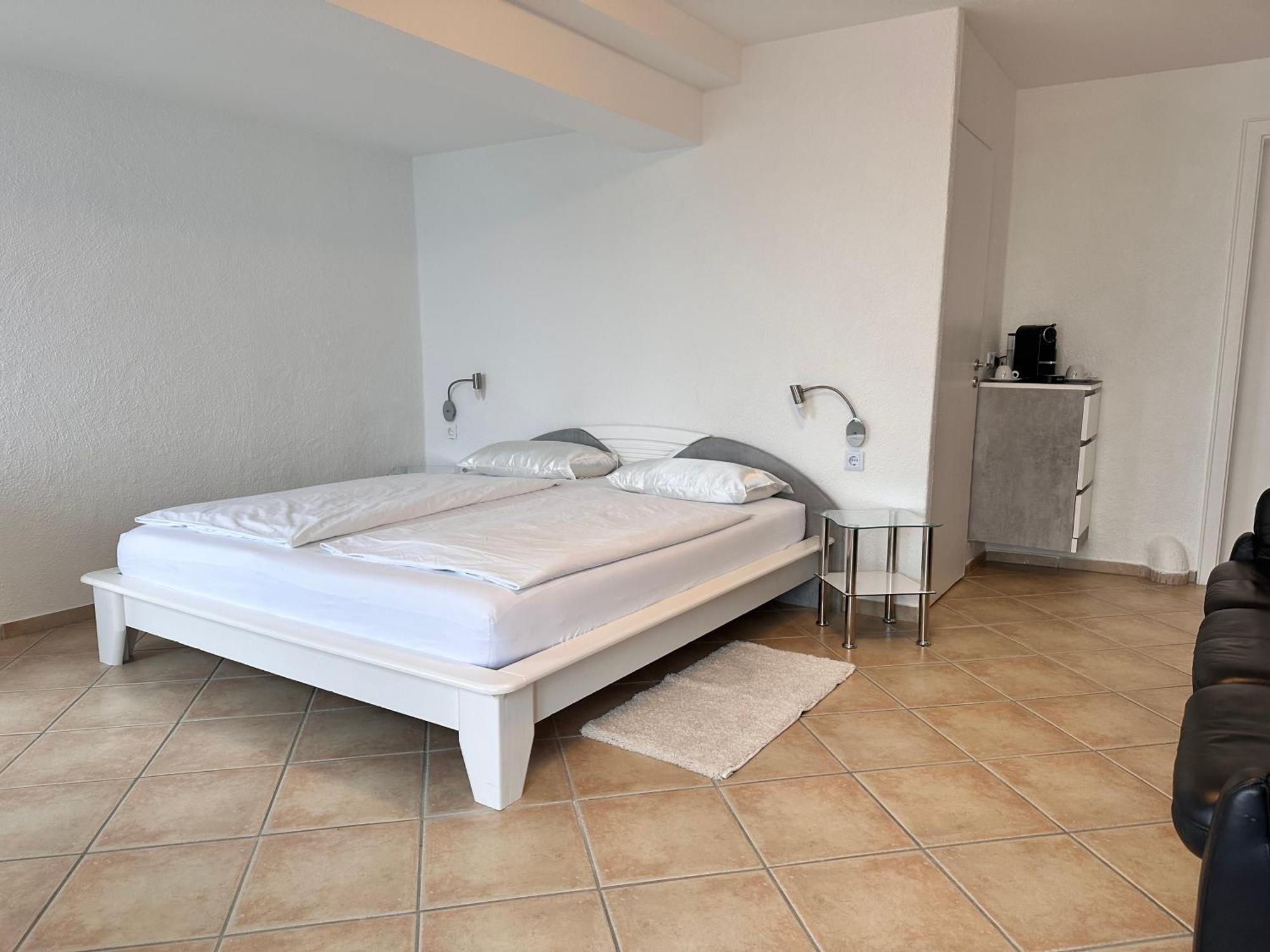 Hotel La Perla Меерсбург Екстериор снимка