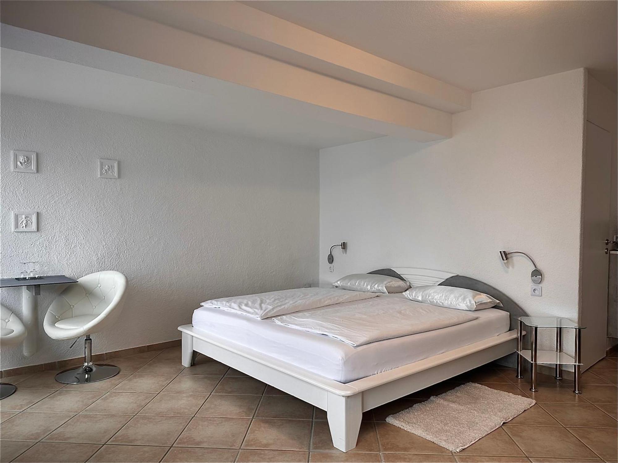 Hotel La Perla Меерсбург Екстериор снимка