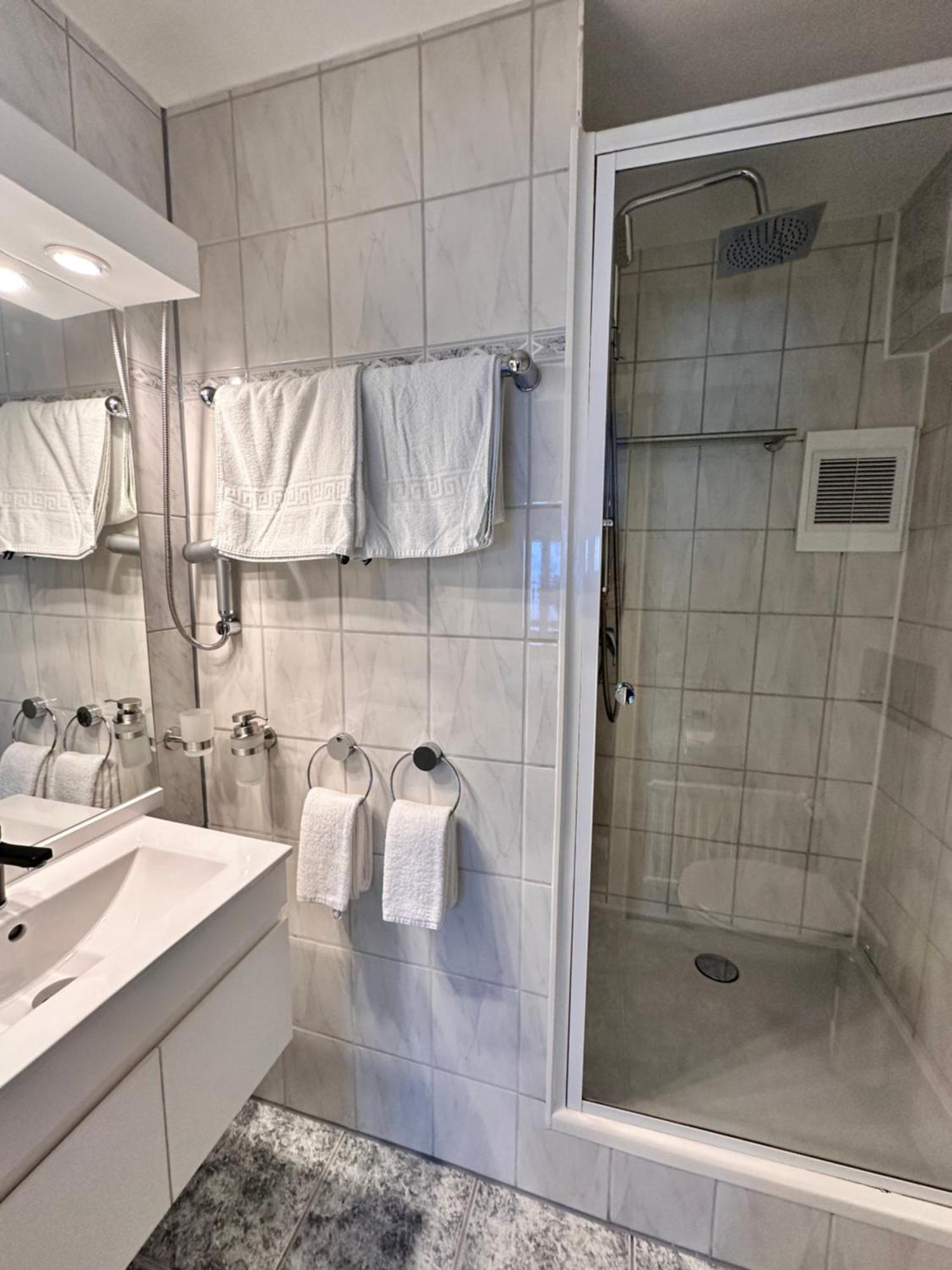 Hotel La Perla Меерсбург Екстериор снимка
