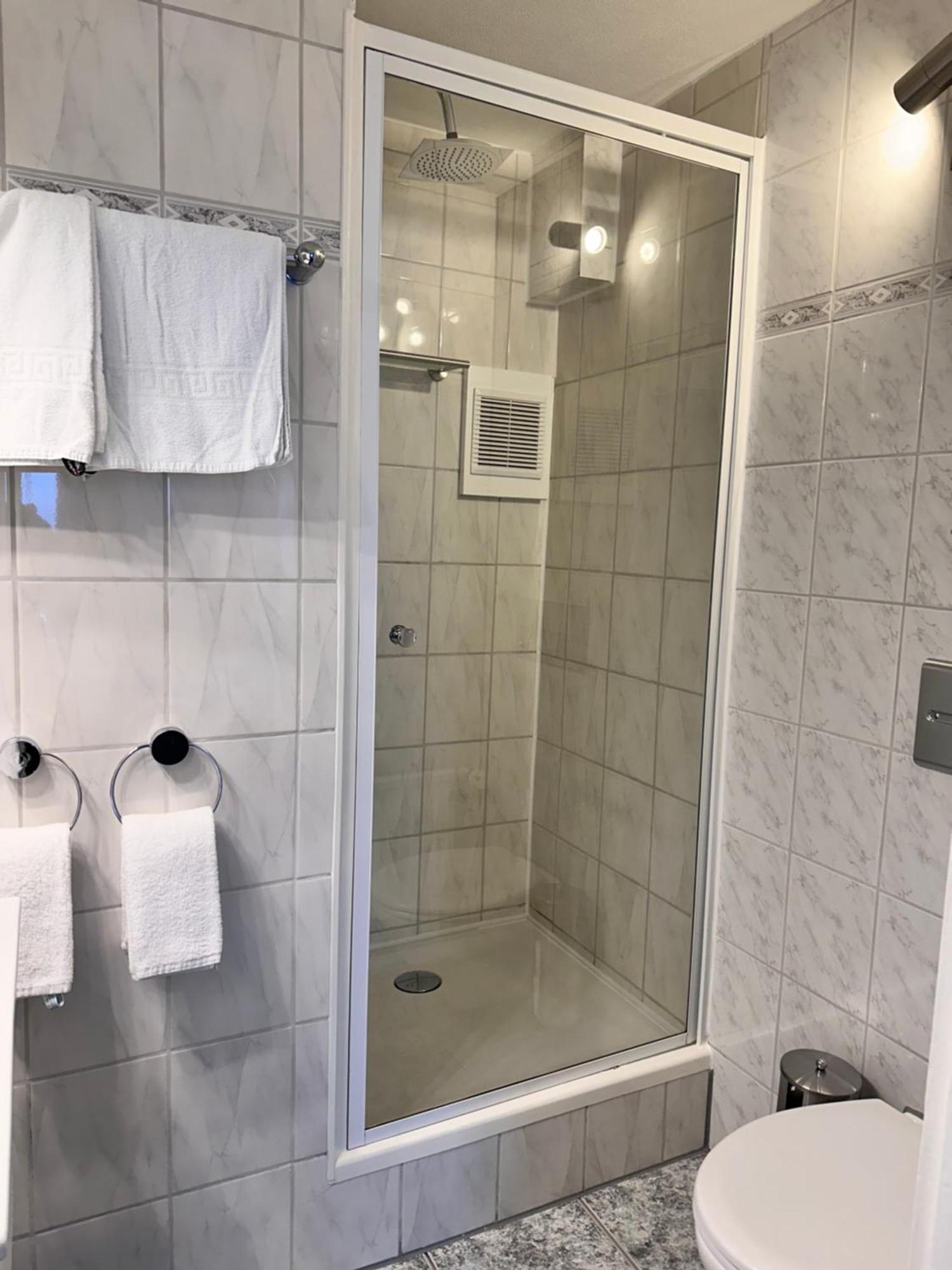 Hotel La Perla Меерсбург Екстериор снимка