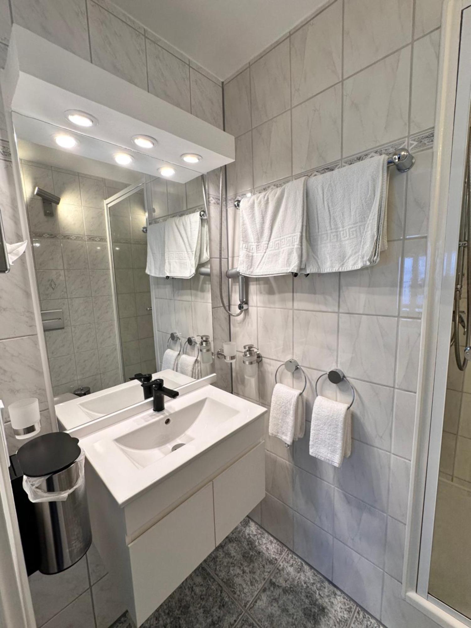 Hotel La Perla Меерсбург Екстериор снимка