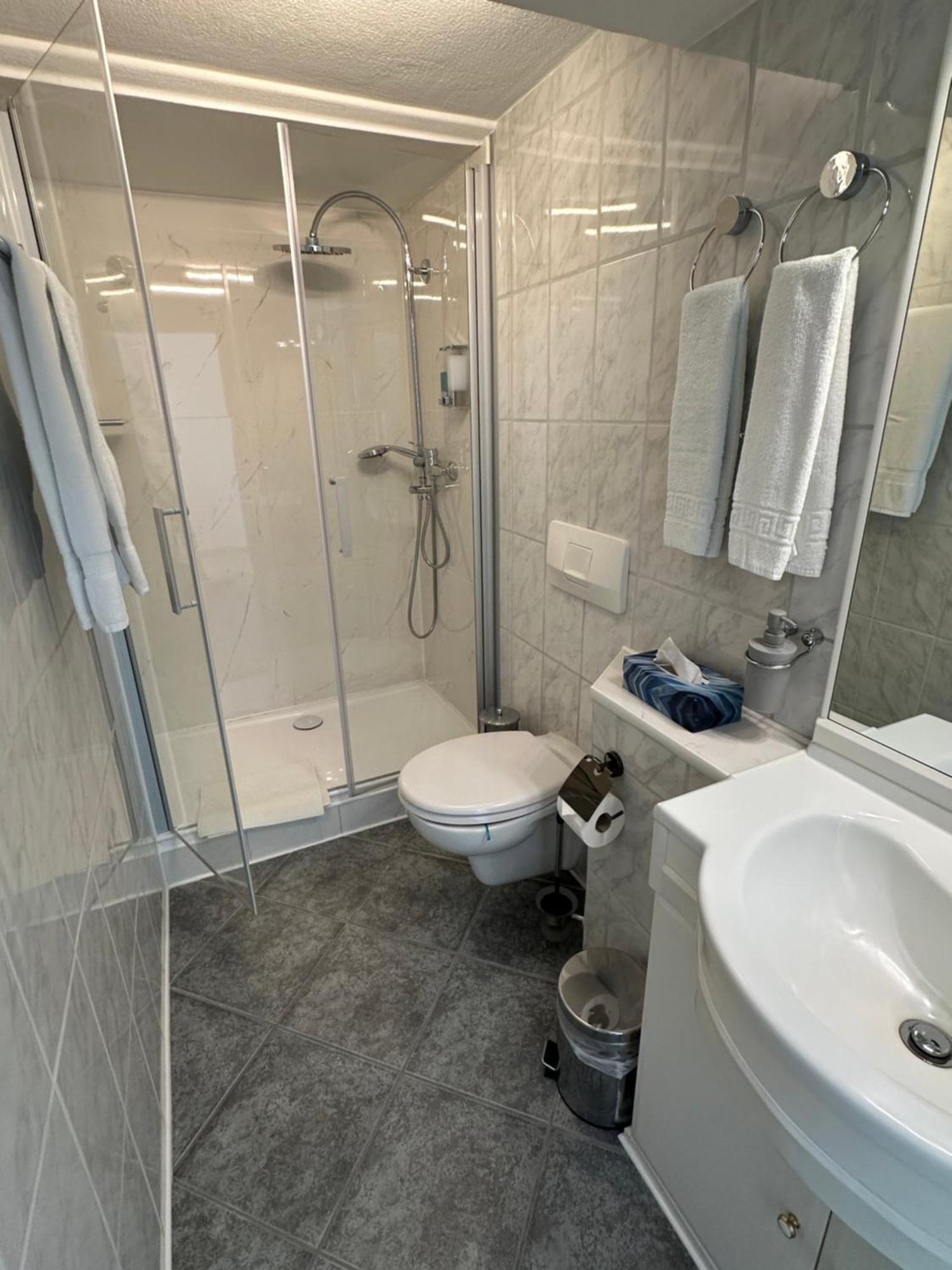 Hotel La Perla Меерсбург Екстериор снимка