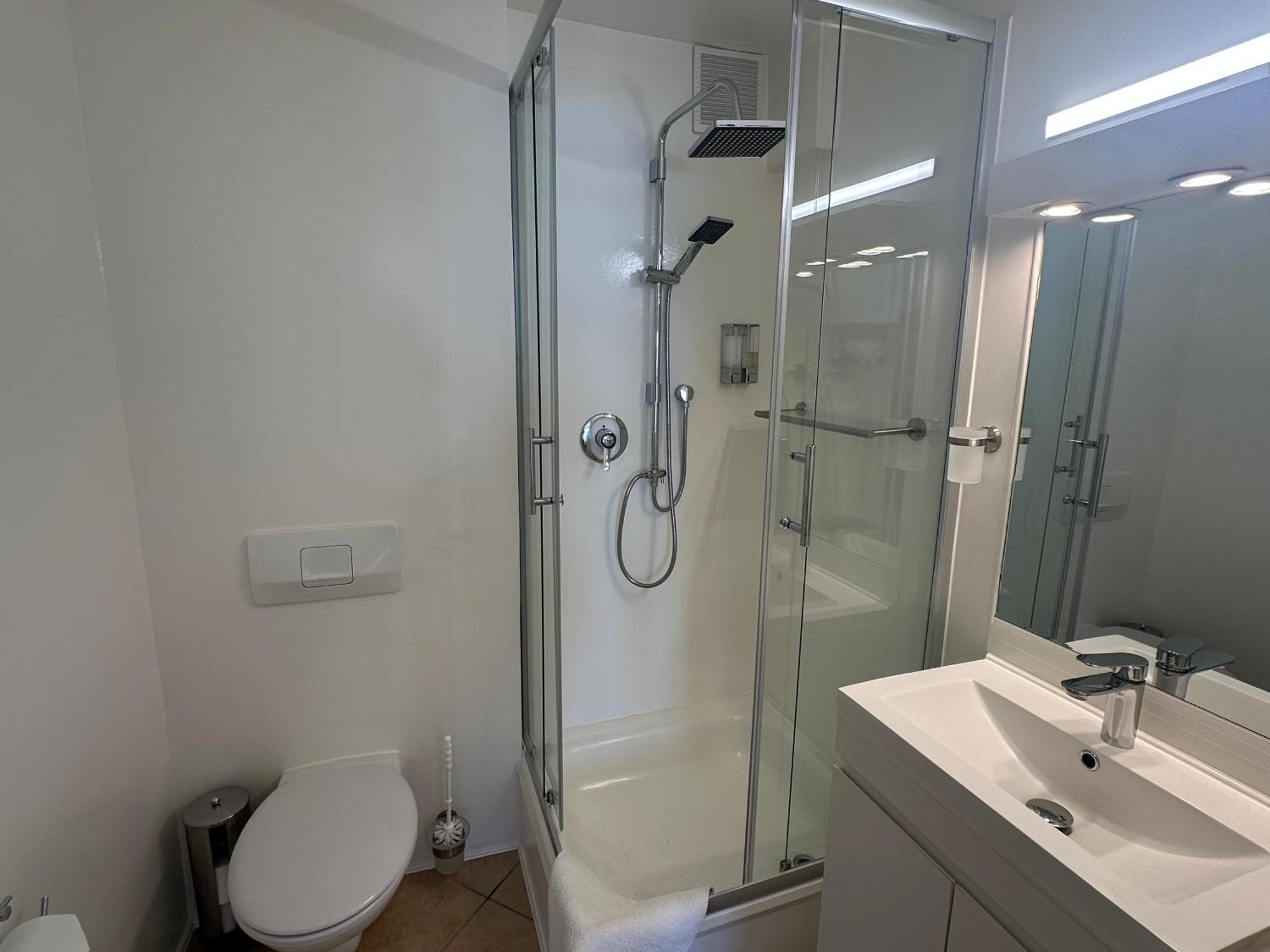 Hotel La Perla Меерсбург Екстериор снимка