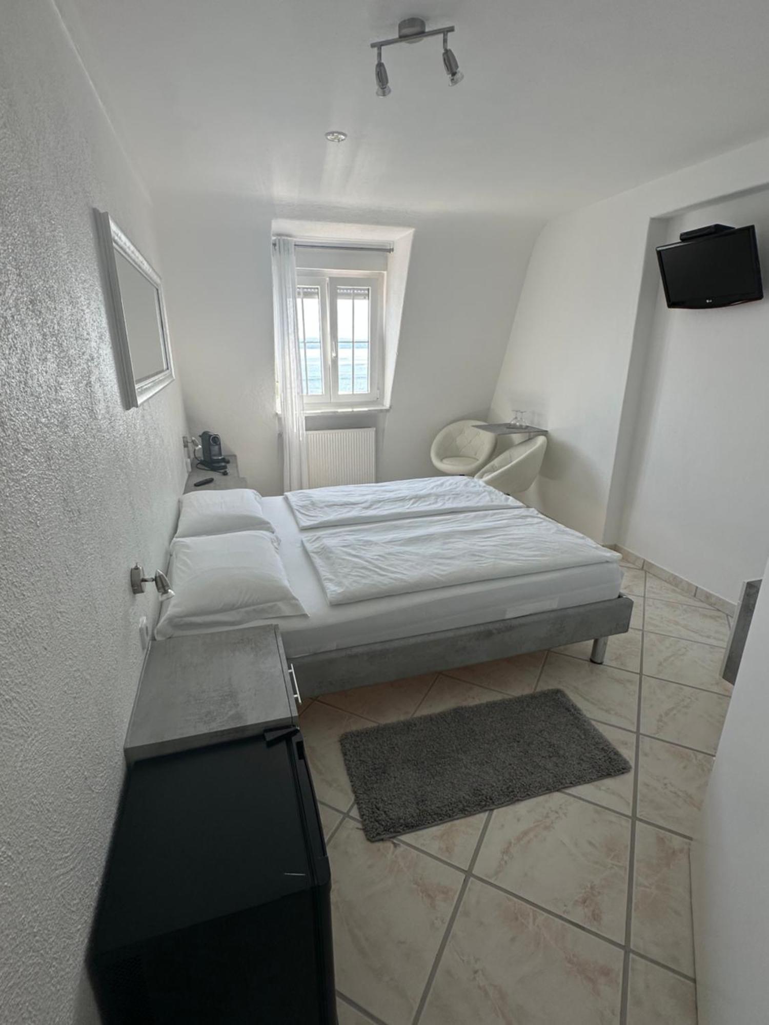 Hotel La Perla Меерсбург Екстериор снимка